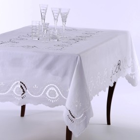 ΛΕΥΚΑ  ΠΑΡΑΔΟΣΙΑΚΑ