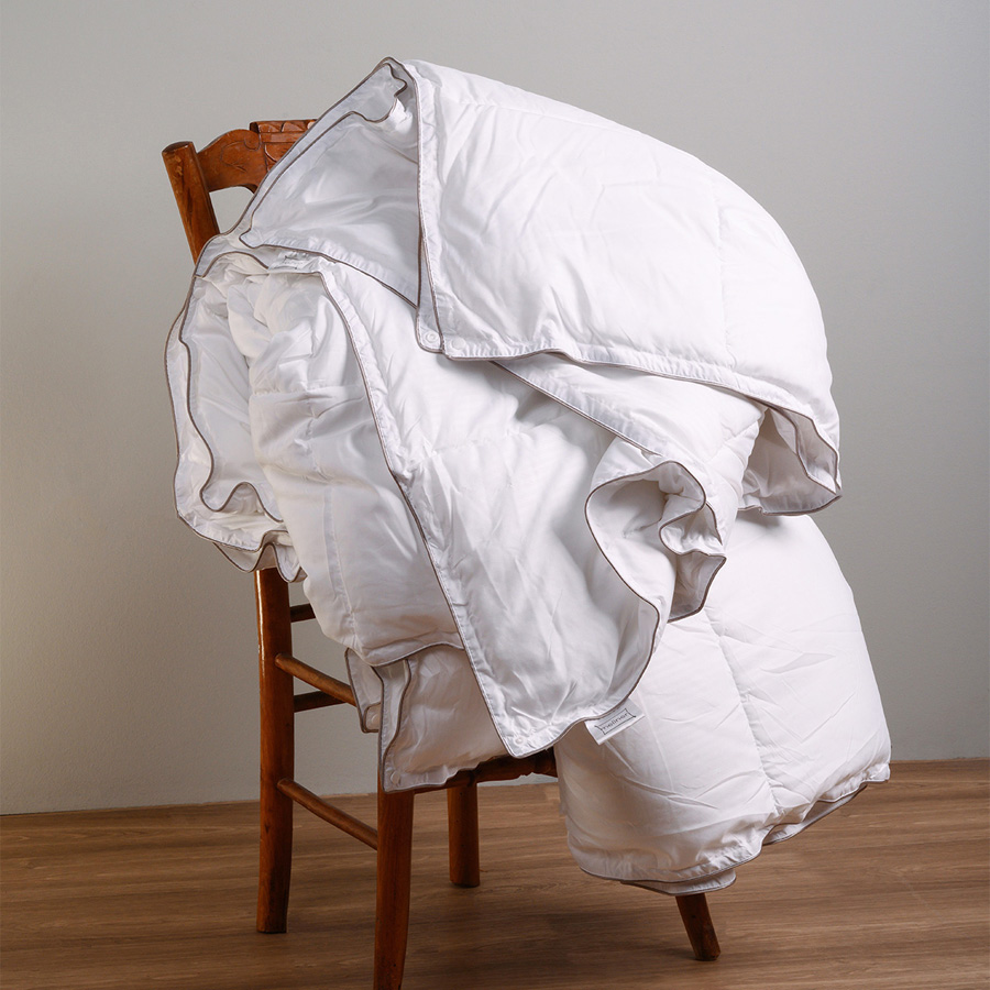 Πάπλωμα Λευκό Υπέρδιπλο 4 Εποχών - 2 σε 1 - με κουμπιά (220x240) 400γρ/τμ Newhome Basic Σατέν Ριγέ