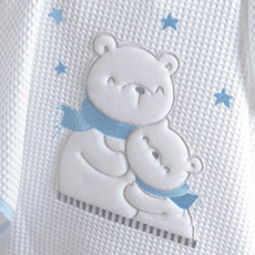 Κουβέρτα Μπεμπέ πικέ με κέντημα Rythmos Snowball Blue